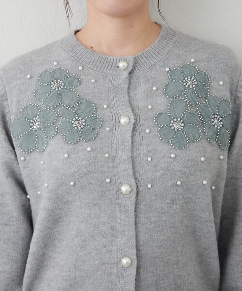 Remind me and forever(リマインドミーアンドフォーエバー)の「モチーフ刺繍カーディガン(ニット/セーター・レディース・ブラック/グレー/アイボリー・FREE)」の10枚目の写真