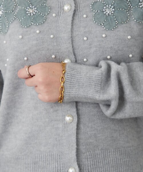 Remind me and forever(リマインドミーアンドフォーエバー)の「モチーフ刺繍カーディガン(ニット/セーター・レディース・ブラック/グレー/アイボリー・FREE)」の11枚目の写真