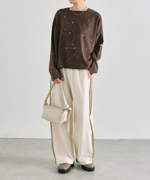 ear PAPILLONNER(イアパピヨネ)の「ペイントロングTシャツ【SUM1 STYLE】(Tシャツ/カットソー・レディース・ブラック/ベージュ/ブラウン/ブラック系その他/ブラウン系その他・FREE)」の19枚目の写真