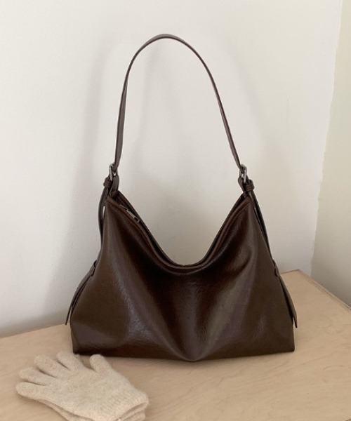 yuue' ( wear )(ユーイ)の「2WAYフェイクレザーショルダーバッグ/通勤通学/A4サイズ対応(ショルダーバッグ・レディース・ダークブラウン/ブラック・FREE)」の13枚目の写真