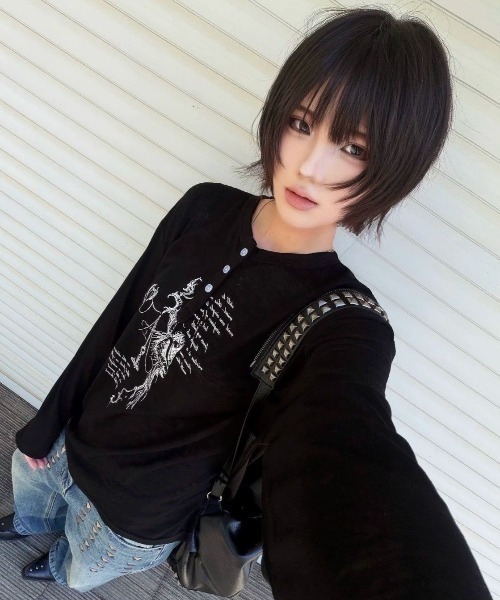 FreeZone(フリーゾーン)の「ゴシックアートプリント ヘンリーネック シアーロング T(Tシャツ/カットソー・メンズ・ホワイト/ブラック・F)」の3枚目の写真