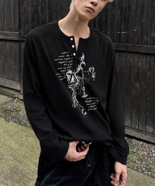FreeZone(フリーゾーン)の「ゴシックアートプリント ヘンリーネック シアーロング T(Tシャツ/カットソー・メンズ・ホワイト/ブラック・F)」の18枚目の写真