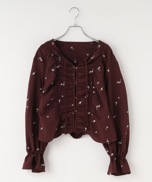 LOWRYS FARM(ローリーズファーム)の「シャーリングシシュウブラウス シャーリングシシュウブラウス(シャツ/ブラウス・レディース・ホワイト/ブラック/エンジ/ボルドー・FREE)」の4枚目の写真