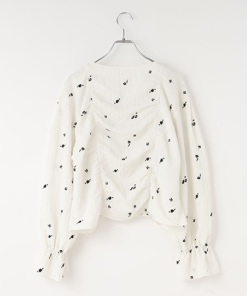 LOWRYS FARM(ローリーズファーム)の「シャーリングシシュウブラウス シャーリングシシュウブラウス(シャツ/ブラウス・レディース・ホワイト/ブラック/エンジ/ボルドー・FREE)」の17枚目の写真