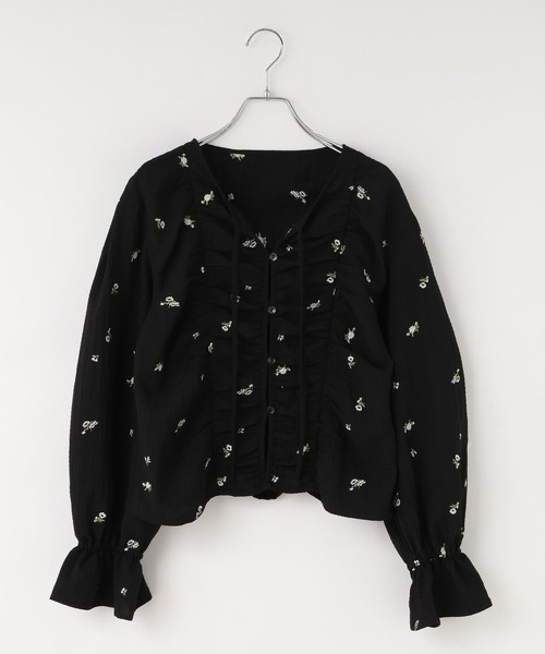 LOWRYS FARM(ローリーズファーム)の「シャーリングシシュウブラウス シャーリングシシュウブラウス(シャツ/ブラウス・レディース・ホワイト/ブラック/エンジ/ボルドー・FREE)」の21枚目の写真
