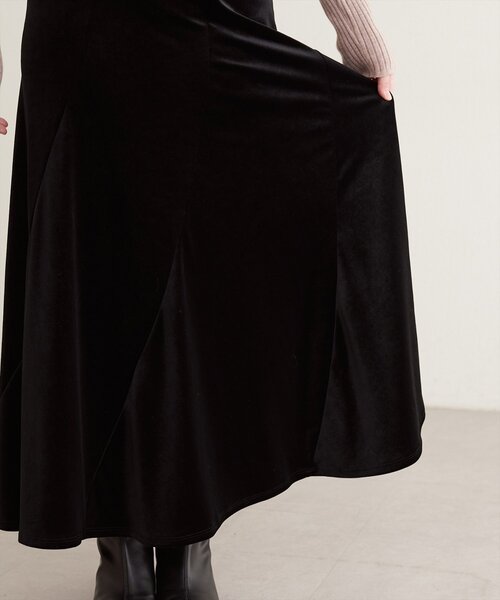 natural couture(ナチュラルクチュール)の「ベロアマーメイドスカート(スカート・レディース・チャコールグレー/ブラック/ブラウン・FREE)」の17枚目の写真