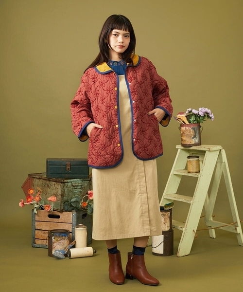 Jocomomola(ホコモモラ)の「レーヨンベアフライス フラワー刺繍ハイネックカットソー(Tシャツ/カットソー・レディース・アイボリー/ブラック/ピンク/ブルー・40)」の13枚目の写真