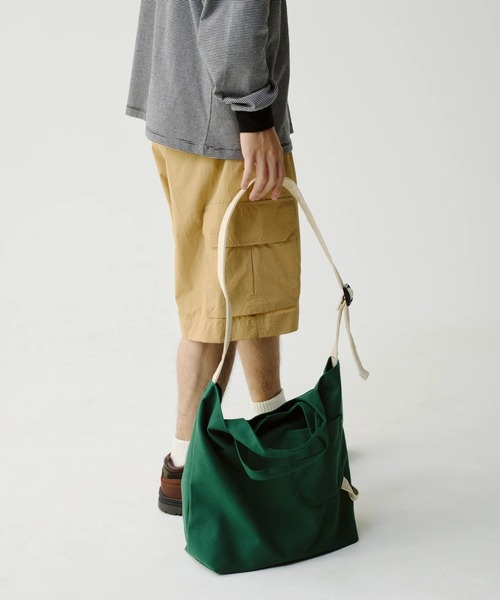 KiU(キウ)の「【KiU】キャンバスラフトートバッグ K583(トートバッグ・レディース・オフホワイト/ブラック/グリーン・FREE)」の3枚目の写真