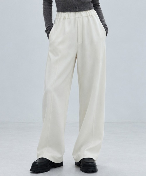STUDIOUS（ステュディオス）の「【STUDIOUS/ステュディオス】Double Cloth Easy Pants/ダブルクロスイージーパンツ/洗濯機可/伸縮性/ウエストゴム（スウェットパンツ・レディース・ブラック/ホワイト・1/2）」の2枚目の写真