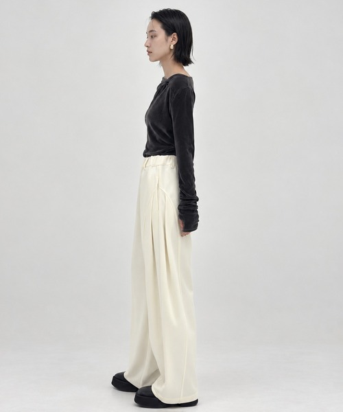 STUDIOUS（ステュディオス）の「【STUDIOUS/ステュディオス】Double Cloth Easy Pants/ダブルクロスイージーパンツ/洗濯機可/伸縮性/ウエストゴム（スウェットパンツ・レディース・ブラック/ホワイト・1/2）」の5枚目の写真