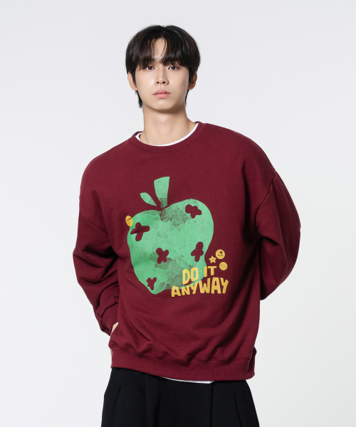 MOZMOZ(モズモズ)の「アップル スウェット バーガンディ(スウェット・レディース・バーガンディー・LARGE/X-LARGE/3)」の2枚目の写真