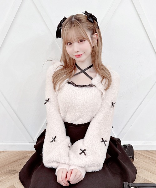 MA*RS(アメーバーマーズ)の「チビリボンケープ風ニット(ニット/セーター・レディース・ピンク/ブラック×ホワイト/ホワイト・FREE)」の3枚目の写真