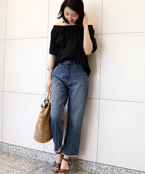 N.（N. Natural Beauty Basic）（エヌエヌナチュラルビューティーベーシック）の「◆ギャザーオフショルダーブラウス（シャツ/ブラウス・レディース・ホワイト/ブラック・MEDIUM）」の3枚目の写真