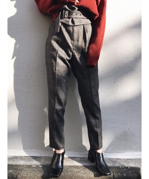 MURUA(ムルーア)の「ベルトSETアンクルテーパードPT(その他パンツ・レディース・グレー/ブラック・1/2)」の2枚目の写真
