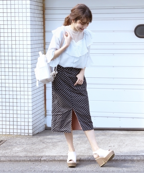 Heather（ヘザー）の「２ＷＡＹフリルボタンブラウス  786009（シャツ/ブラウス・レディース・オレンジ/ナチュラル/ネイビー/ライトブルー・FREE）」の15枚目の写真