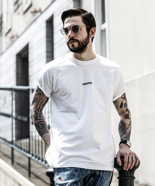 FRUIT OF THE LOOM（フルーツオブザルーム）の「【ZOZO限定】FRUIT OF THE LOOM ×MR.OLIVE COLLABO / SMAL BOX LOGO T-SHIRT（Tシャツ/カットソー・メンズ・ホワイト/ブラック/グレー/レッド・MEDIUM/LARGE/X-LARGE）」の2枚目の写真