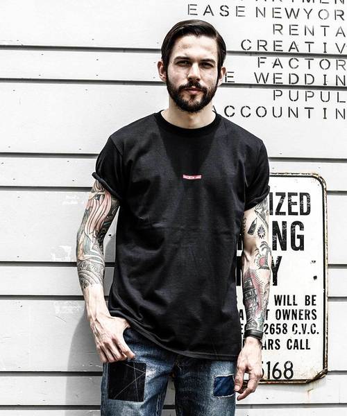 FRUIT OF THE LOOM（フルーツオブザルーム）の「【ZOZO限定】FRUIT OF THE LOOM ×MR.OLIVE COLLABO / SMAL BOX LOGO T-SHIRT（Tシャツ/カットソー・メンズ・ホワイト/ブラック/グレー/レッド・MEDIUM/LARGE/X-LARGE）」の3枚目の写真