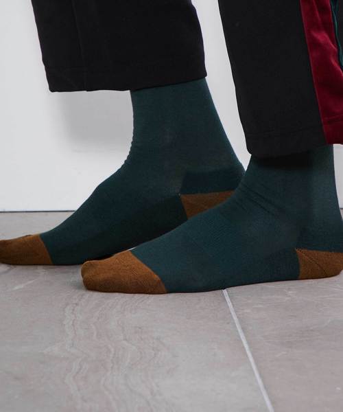STUDIOUS(ステュディオス)の「【CHICSTOCKS】TWO TONE(ソックス/靴下・メンズ・ブラウン/グリーン・LARGE/SMALL)」の3枚目の写真