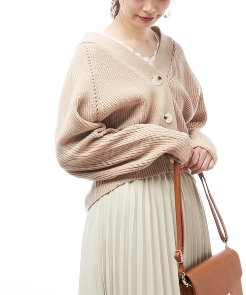 natural couture(ナチュラルクチュール)の「春色アイレットカーディガン(カーディガン/ボレロ・レディース・アイボリー/ベージュ/ネイビー/サックスブルー/ラベンダー/オレンジ・FREE)」の3枚目の写真