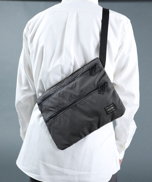 PORTER(ポーター)の「【PORTER】グレージュサコッシュ/885 PORTER(ポーター)の「【PORTER】グレージュサコッシュ/885