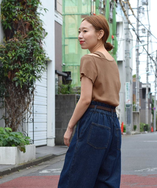 w closet(ダブルクローゼット)の「ワイドリブ半袖オフショルプルオーバー(Tシャツ/カットソー・レディース・モカ/ブラック系その他/グレー系その他/ライトベージュ・FREE)」の18枚目の写真