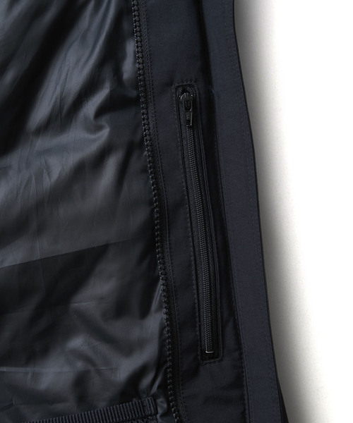 CRIMIE（クライミー）の「3LAYER WATER PROOF THINSULATE 2WAY HOOD