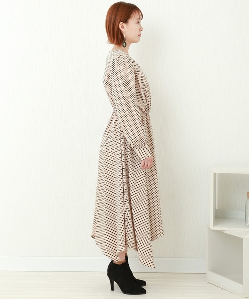 libelle more（リベル モア）の「裾ヘムワンピース（ワンピース・レディース・ブラック/ネイビー/マスタード/キャメル/ブラック系その他/ライトベージュ・FREE）」の20枚目の写真