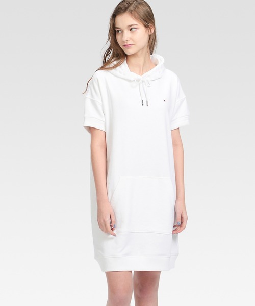 TOMMY HILFIGER（トミーヒルフィガー）の「ワンポイントロゴフーデッドワンピース（ワンピース・レディース・ホワイト/グレー/グレー系その他・SMALL/MEDIUM/X-SMALL）」の6枚目の写真