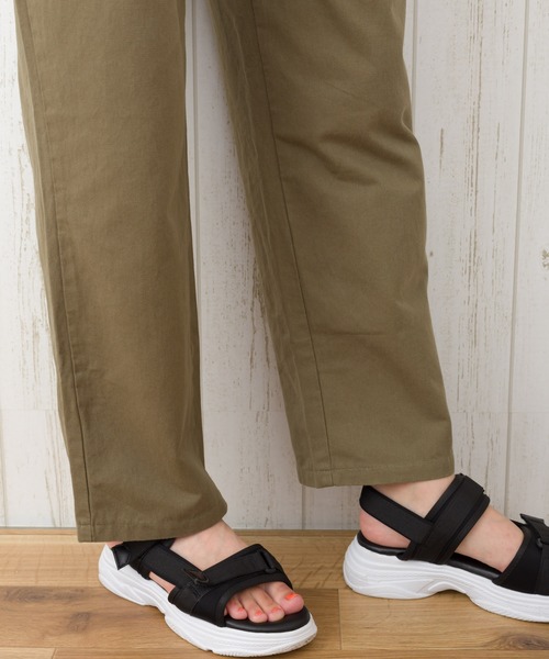 SpRay（スプレイ）の「ツイルサロペット（サロペット/オーバーオール・レディース・ブラック/ベージュ/カーキ/アイボリー・FREE）」の22枚目の写真