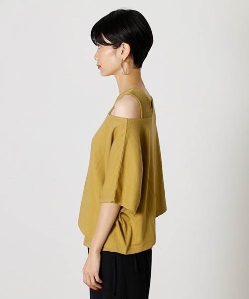 AZUL by moussy（アズールバイマウジー）の「LAYERED 3WAY TOPS/レイヤード3WAYトップス（Tシャツ/カットソー・レディース・ブラック/パープル/イエロー系その他/ライトベージュ・SMALL/MEDIUM）」の17枚目の写真