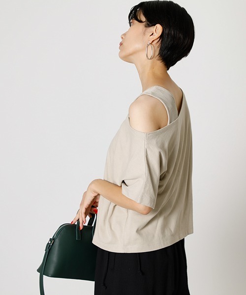 AZUL by moussy（アズールバイマウジー）の「LAYERED 3WAY TOPS/レイヤード3WAYトップス（Tシャツ/カットソー・レディース・ブラック/パープル/イエロー系その他/ライトベージュ・SMALL/MEDIUM）」の22枚目の写真