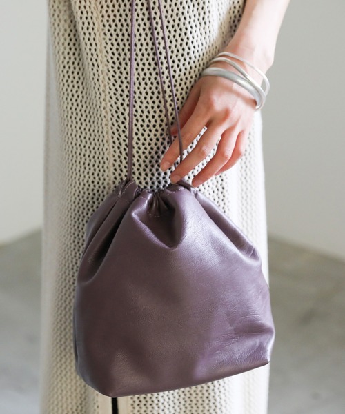 select MOCA（セレクトモカ）の「フェイクレザー巾着バッグ（ショルダーバッグ・レディース・ホワイト/ブラック/ブラウン/パープル・FREE）」の14枚目の写真