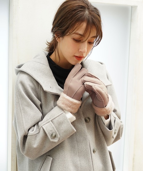 sankyo shokai（サンキョウショウカイ）の「ムートンダブルフェイス手袋（手袋・レディース・グレイッシュベージュ/キャメル/グリーン/ワイン/グレー/ピンク/ウッド/ブラック/ライトベージュ/モカ/ダークブラウン/ライム/アイボリー・FREE）」の12枚目の写真