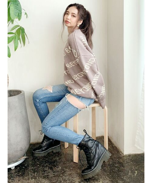 GYDA(ジェイダ)の「SIDE RIPPED スキニーデニムパンツ(デニムパンツ・レディース・ブルー/ライトブルー/スカイブルー・SMALL/MEDIUM/LARGE/X-SMALL)」の9枚目の写真