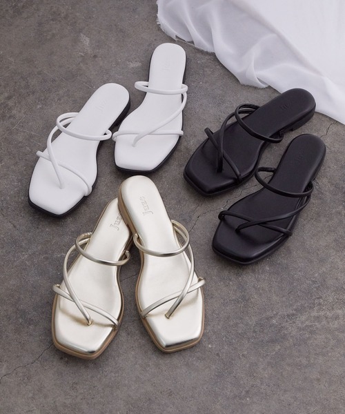 Juze（ジュゼ）の「ナロートングフラットサンダル（サンダル・レディース・ホワイト/ブラック/ゴールド/ベージュ系その他2・LL/SS/S/M/L）」の7枚目の写真