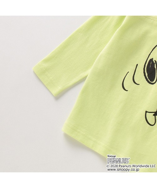 SNOOPY（スヌーピー）の「ｌａｕｇｈ　ｓｎｏｏｐｙ　長袖ＴＥＥ（Tシャツ/カットソー・キッズ・ライトグレー/ライム・80）」の7枚目の写真