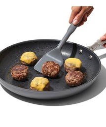 OXO（オクソー）の「【WEB限定】OXO/オクソー シリコンターナー ミニ（キッチンツール）」