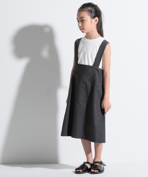 ARCH & LINE(アーチアンドライン)の「コットンオックス ジャンパースカート OXFORD WASHER JUMPER SKIRT(ジャンパースカート・キッズ・スミクロ/ライトベージュ・S/M/L/XL)」の10枚目の写真