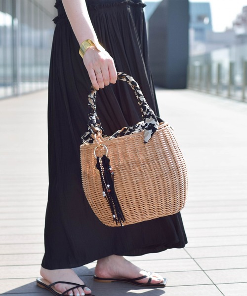 雪のニット　お花モチーフ　ポンポンニット　昭和レトロ 雪のニット お花モチーフ ポンポンニット 昭和レトロ