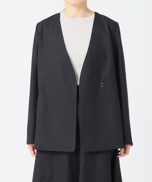 La TOTALITE(ラトータリテ)の「リネン混ベルト付きノーカラージャケット◆(ノーカラージャケット・レディース・ベージュ/ネイビー・38/36)」の12枚目の写真