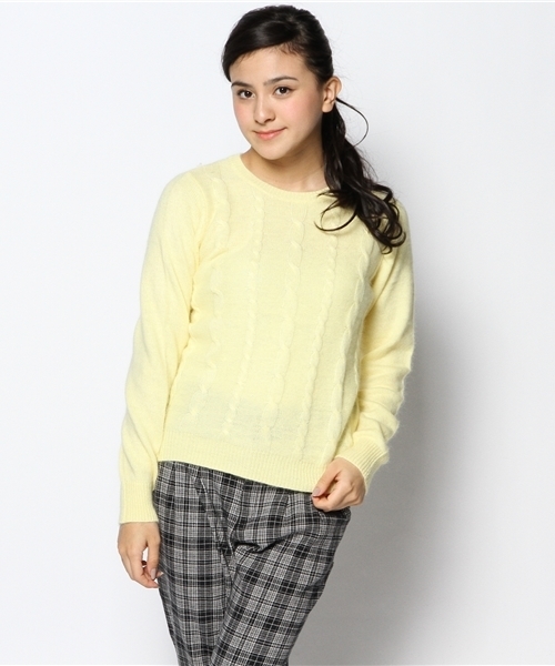 earth music&ecology（アースミュージックアンドエコロジー）の「ケーブルニットプルオーバー（ニット/セーター・レディース・アイボリー/杢グレー/ライトピンク/ライトイエロー/ラベンダー/ブラック・MEDIUM/SMALL）」の5枚目の写真