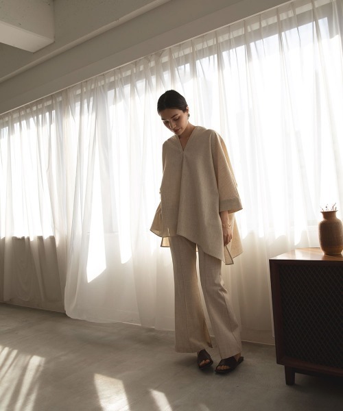 marjour（マージュール）の「CENTER PRESS PANTS（その他パンツ・レディース・アイボリー・M）」の5枚目の写真