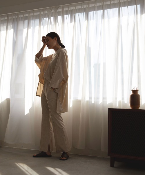 marjour（マージュール）の「CENTER PRESS PANTS（その他パンツ・レディース・アイボリー・M）」の8枚目の写真