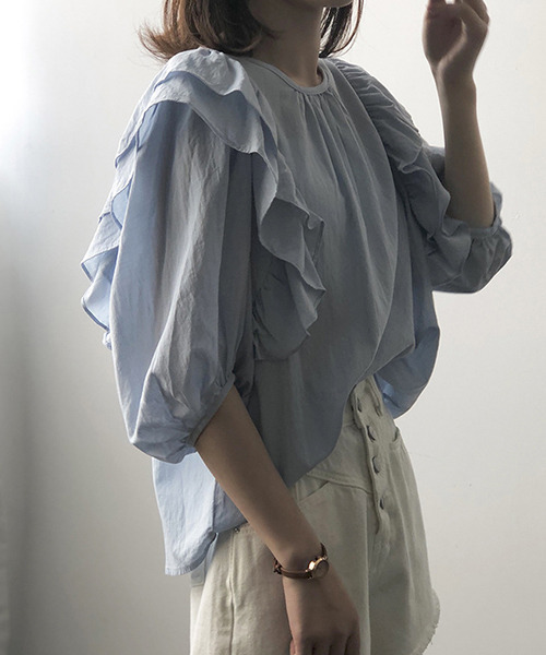 c.u.l（シーユーエル）の「【c.u.l:w】５分袖フリルブラウス culw32（シャツ/ブラウス・レディース・ブルー/ホワイト・L/M）」の4枚目の写真