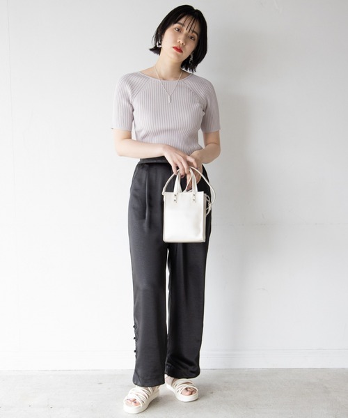 PAGEBOY（ページボーイ）の「ワイドリブニットショートスリーブ（ニット/セーター・レディース・ブラック/オフホワイト/アクア/グレイッシュベージュ・FREE）」の10枚目の写真