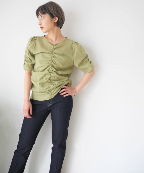 LADYMADE（レディメイド）の「フロントギャザーパワショルブラウス
