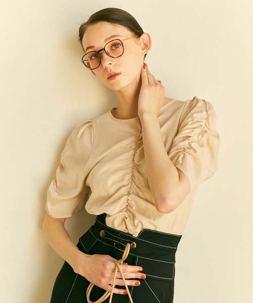 LADYMADE（レディメイド）の「フロントギャザーパワショルブラウス