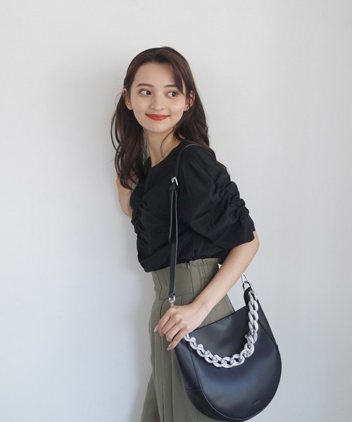 LADYMADE ギャザリングパワショルブラウス LADY MADE - ギャザリングパワショルブラウスの通販 by shop｜レディ