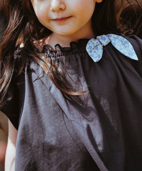 BRANSHES（ブランシェス）の「オフショルダーチュニック（チュニック・キッズ・チャコールグレー/サーモンピンク・90cm/110cm/100cm/120cm/130cm/140cm/150cm）」の15枚目の写真