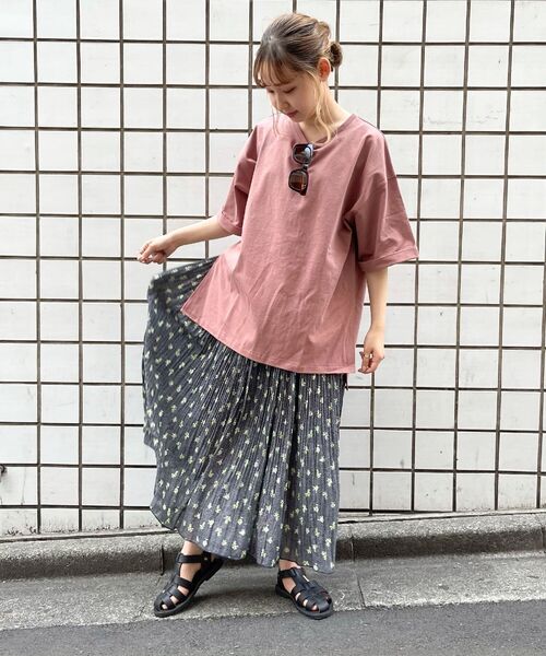 fredy emue（フレディエミュ）の「BIG T-SHIRT（ビッグTシャツ）（Tシャツ/カットソー・レディース・チャコールグレー/オフホワイト/ピンク/グリーン・38）」の22枚目の写真